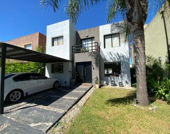 Vende/Alquila Exc. casa 4 Amb. en Ayres de Leloir