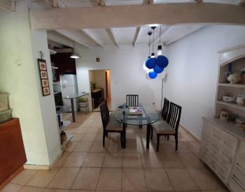Vende Chalet 6 amb., parque a mtrs de Acc. Oeste