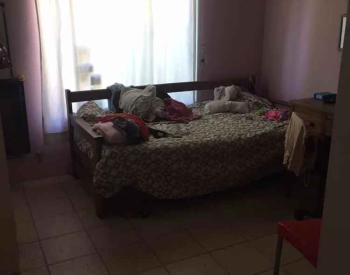 Excelente chalet 5 ambientes con parque y pileta.