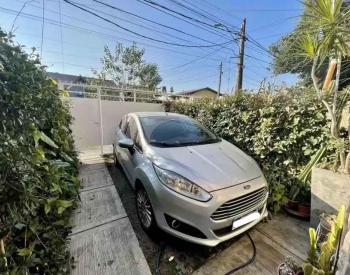 Vende Duplex 3 Amb Impecable Con Patio Y Cochera