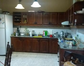 Exc propiedad en 2 plantas, 4 amb, parque y pileta