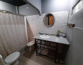 Vende Chalet 6 amb., parque a mtrs de Acc. Oeste