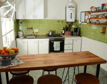 Vende Chalet 4 amb. en Castelar Norte