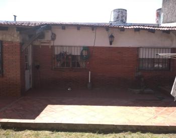 Chalet 4 Amb con parque y dependencias