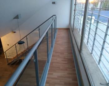 Exc. Casa Minimalista con parque y pileta