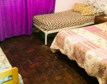 Vende Chalet 3 Amb con pileta S/lote de 458m2