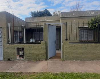 Casa amer a actualizar 3 amb con fondo y cochera