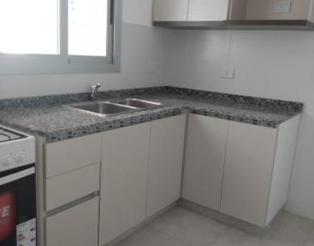 Vende dpto 3 amb con cochera a 3 c/est. Ituzaingo