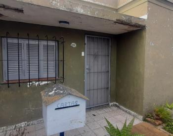 Casa amer a actualizar 3 amb con fondo y cochera