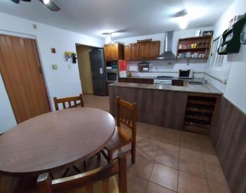 Exc duplex 4 amb, fondo, pileta y cochera 2 autos