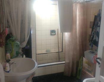 Chalet 3 ambientes con parque y cochera