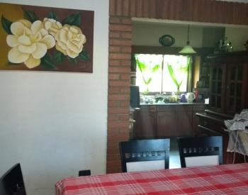 Exc. Propiedad sobre lote de 12.66 x 33