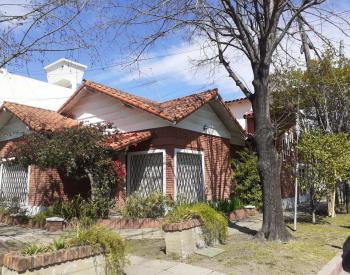 Vende excelente Chalet en Parque Ayerza