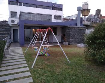 Exc. Casa Minimalista con parque y pileta