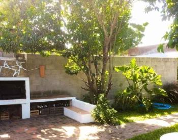 Vende Chalet 3 Amb con pileta S/lote de 458m2