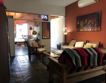 Exc. Casa 4 amb. s/lote de 350m en Castelar Norte