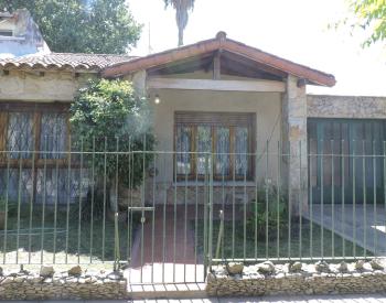 Exc.  Chalet 3 amb, parque y cochera, a 2 c/acc O