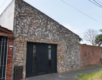 Vende Exc Chalet 5 amb. con parque y 2 cocheras