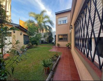 Casa 3 amb con fondo y cochera a 4 c/est Castelar