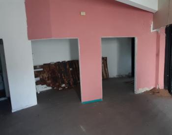 Local en venta sobre av Sarmiento en Parque Ayerza