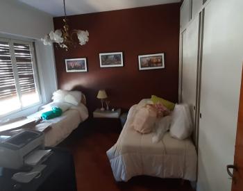 Exc. Casa America 4 amb. con fondo y pileta