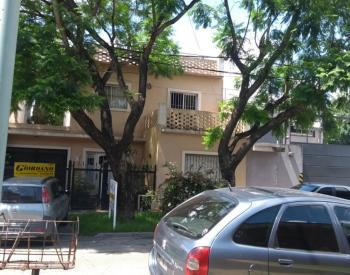 Exc propiedad en 2 plantas, 4 amb, parque y pileta