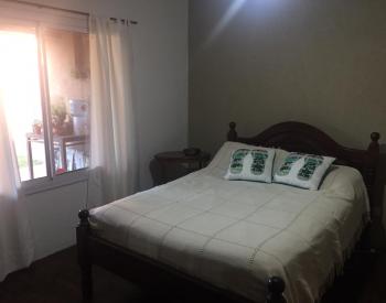 Exc. casa americana 3 ambientes con gran fondo