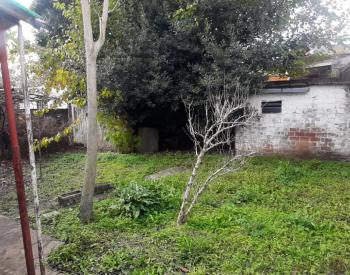 Casa amer a actualizar 3 amb con fondo y cochera