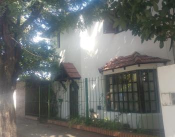 Exc. Chalet estilo colonial, zona muy residencial
