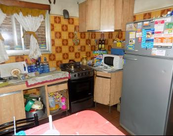 Castelar Nor. Casa americana sobre importante lote
