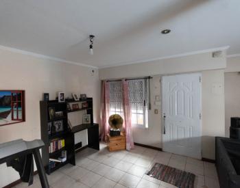 Vende Exc Chalet 5 amb. con parque y 2 cocheras