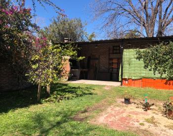 Exc. Casa 4 amb. s/lote de 350m en Castelar Norte
