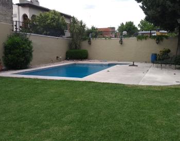 Excelente chalet s/2 lotes, 18 x 45, Apto Credito