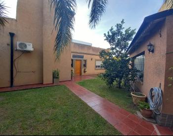 Casa 3 amb con fondo y cochera a 4 c/est Castelar