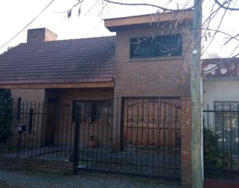 Exc. Propiedad sobre lote de 12.66 x 33