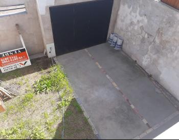 Ph 3 amb al frente con jardin y cochera