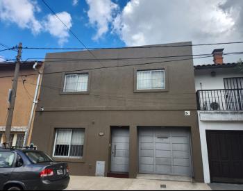 Casa Ame. 4 amb., fondo, quincho y pileta, garage