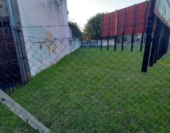 Lote 250m2 sobre Av sarmiento a 2c/ Av. Santa Rosa