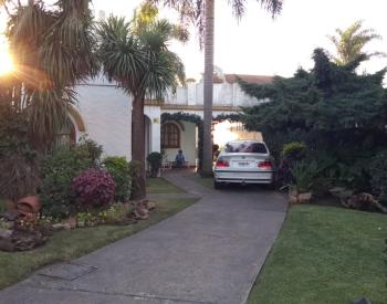 Exc. Casa Estilo Colonial, 4 amb con parque.