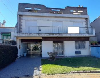 Vende Dpto 3 amb al frente en Parque Ayerza