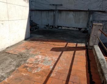 Vende Chalet 5 Ambientes en Parque Ayerza