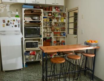 Vende Chalet 4 amb. en Castelar Norte