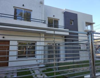 Hermosos Duplex 3 ambientes con fondo y cochera