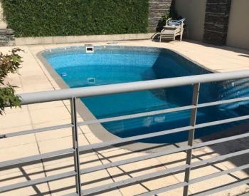 Exc. Casa Minimalista con parque y pileta