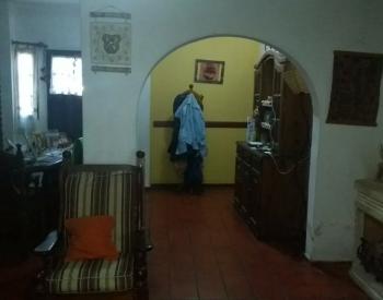 Casa Americana 4 amb. con amplio jardin y cochera