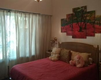 Excelente Chalet 4 ambiente, con parque y pileta.