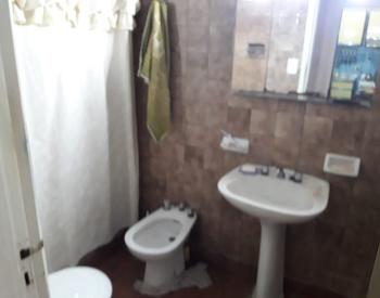Casa americana, 4 amb. a 150 mtrs de Santa Rosa